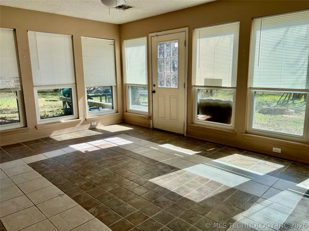 11337 Johnson Drive Kingston, OK 73439