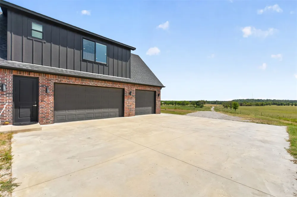 33715 E 111th Street S Coweta, OK 74429