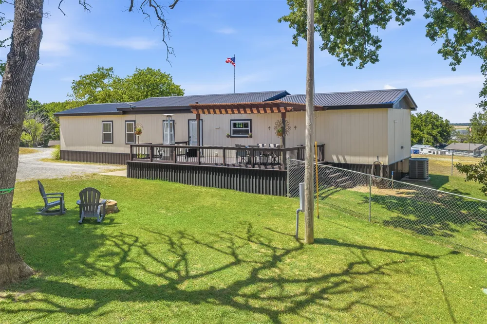 1418 First Street Velma, OK 73491