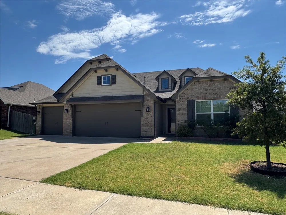 1926 E 132 STREET Bixby, OK 74008