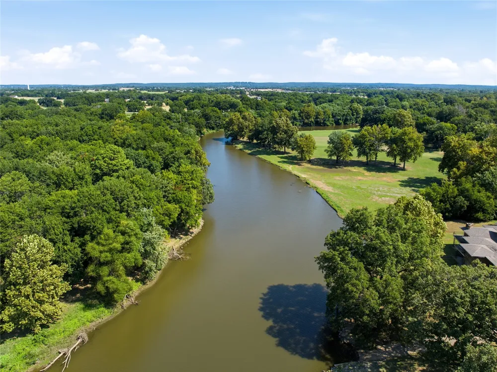 1513 Bowden Fort Gibson, OK 74434