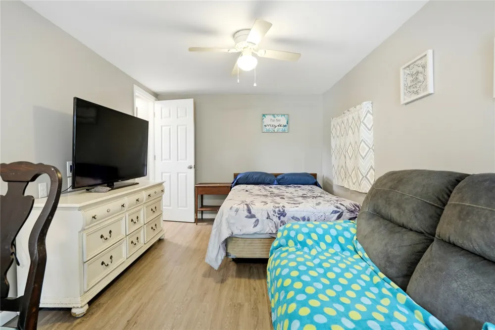 1513 Bowden Fort Gibson, OK 74434