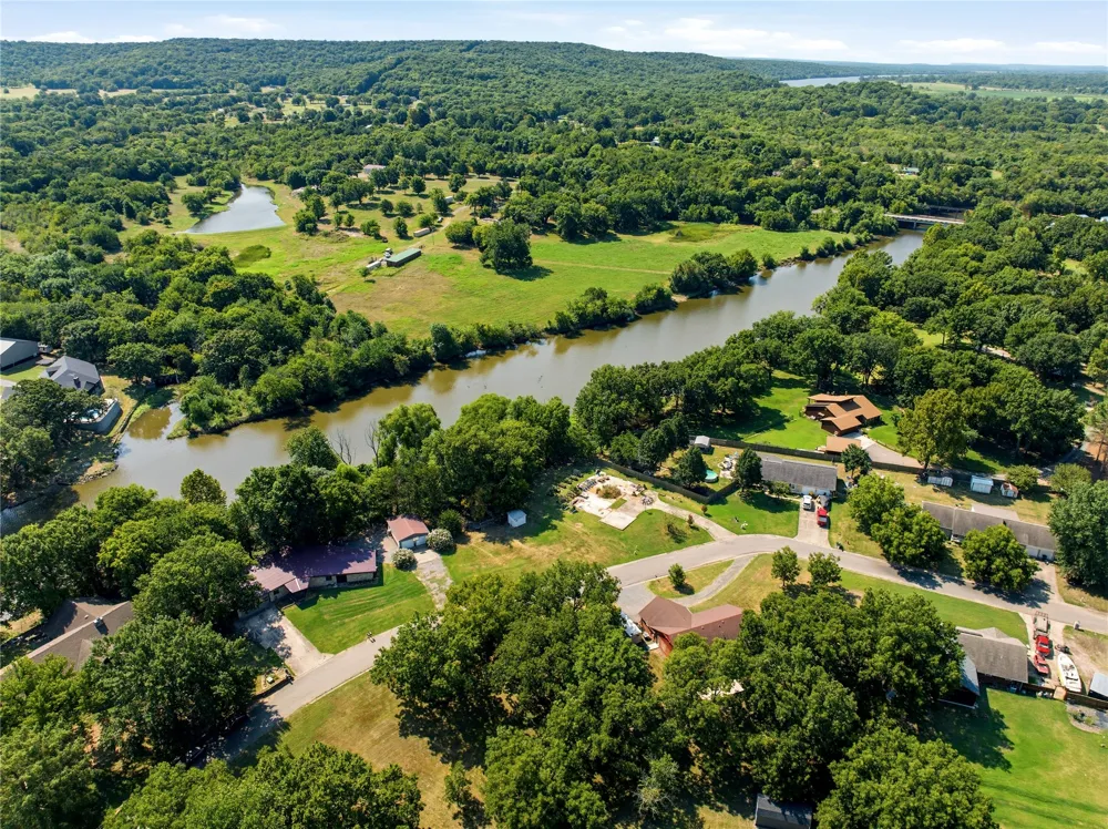 1513 Bowden Fort Gibson, OK 74434