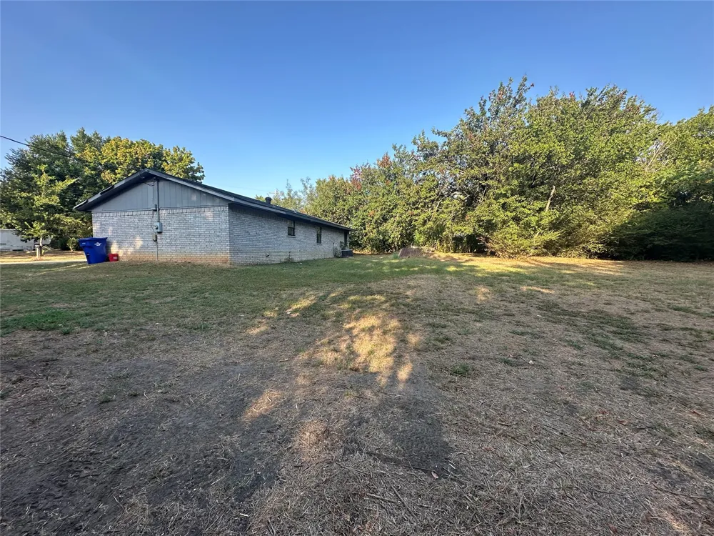 413 E Leecraft Colbert, OK 74733