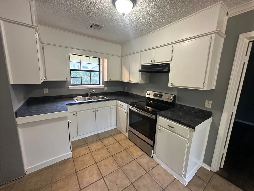 413 E Leecraft Colbert, OK 74733