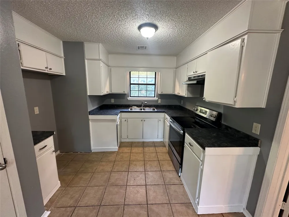 413 E Leecraft Colbert, OK 74733