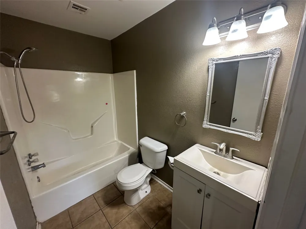 413 E Leecraft Colbert, OK 74733