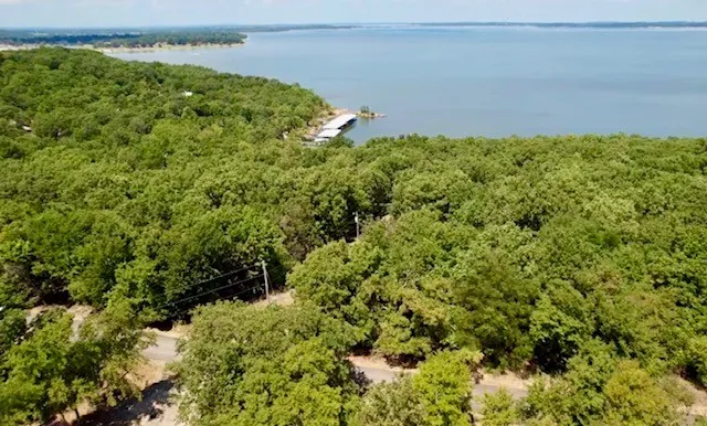 59 Marian Lane Eufaula, OK 74432