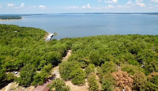 59 Marian Lane Eufaula, OK 74432
