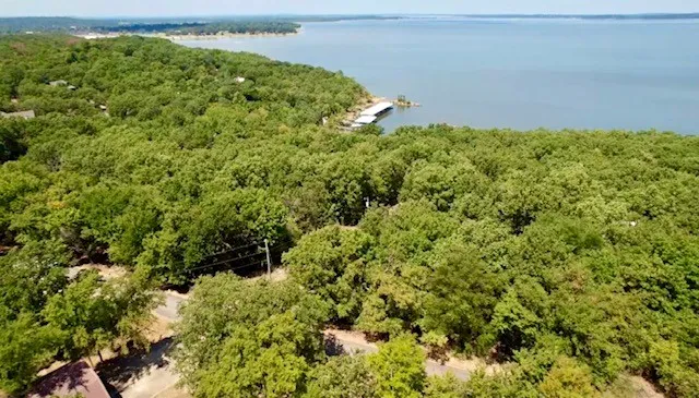 59 Marian Lane Eufaula, OK 74432