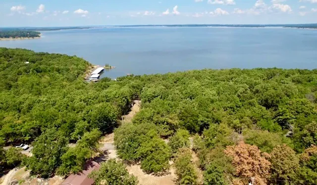 59 Marian Lane Eufaula, OK 74432