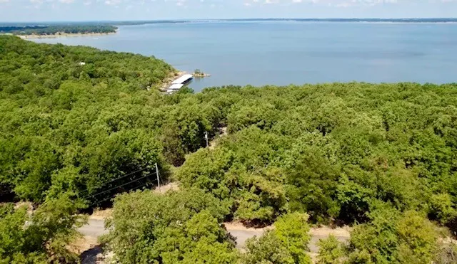 59 Marian Lane Eufaula, OK 74432