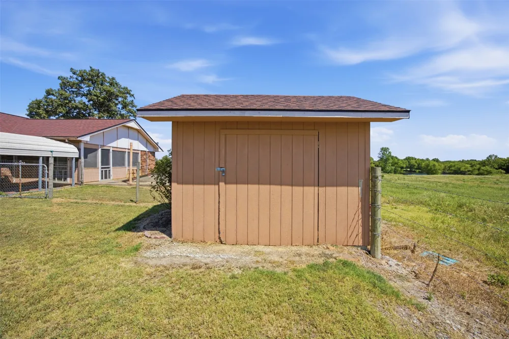 5916 S Carr Pen Atoka, OK 74525