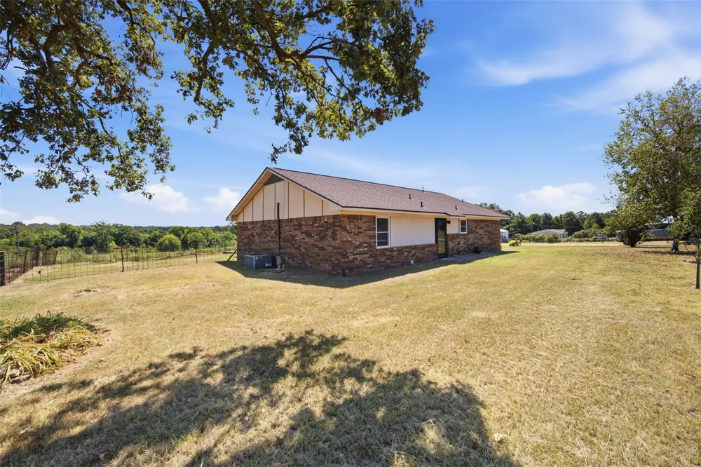 5916 S Carr Pen Atoka, OK 74525