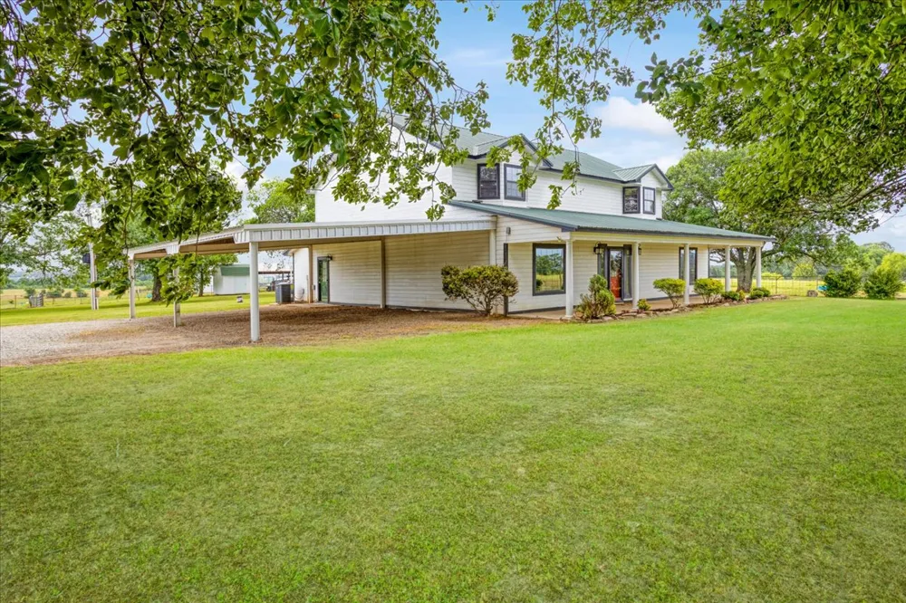 1205 4360 ROAD Fort Towson, OK 74735