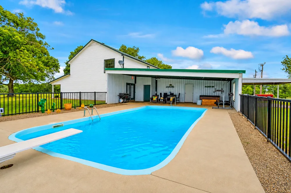 1205 4360 ROAD Fort Towson, OK 74735