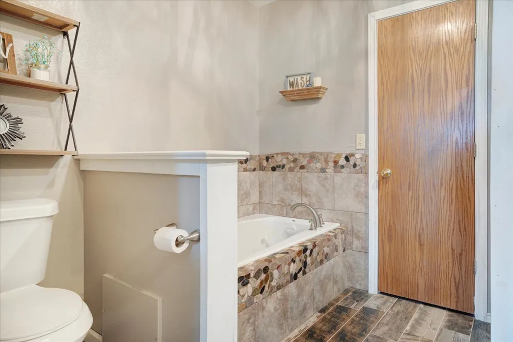 1205 4360 ROAD Fort Towson, OK 74735