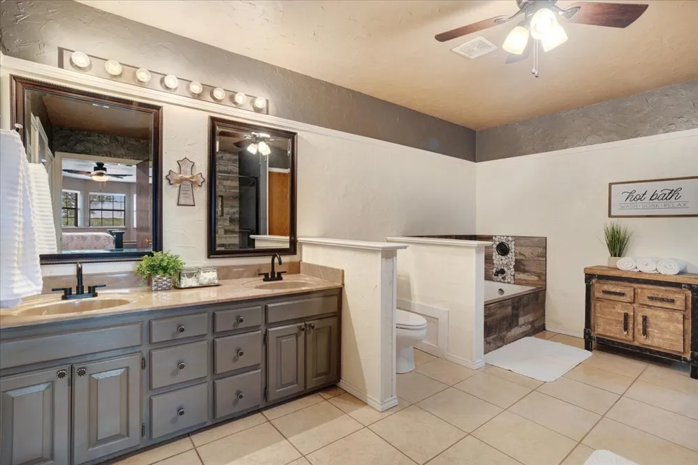 1205 4360 ROAD Fort Towson, OK 74735