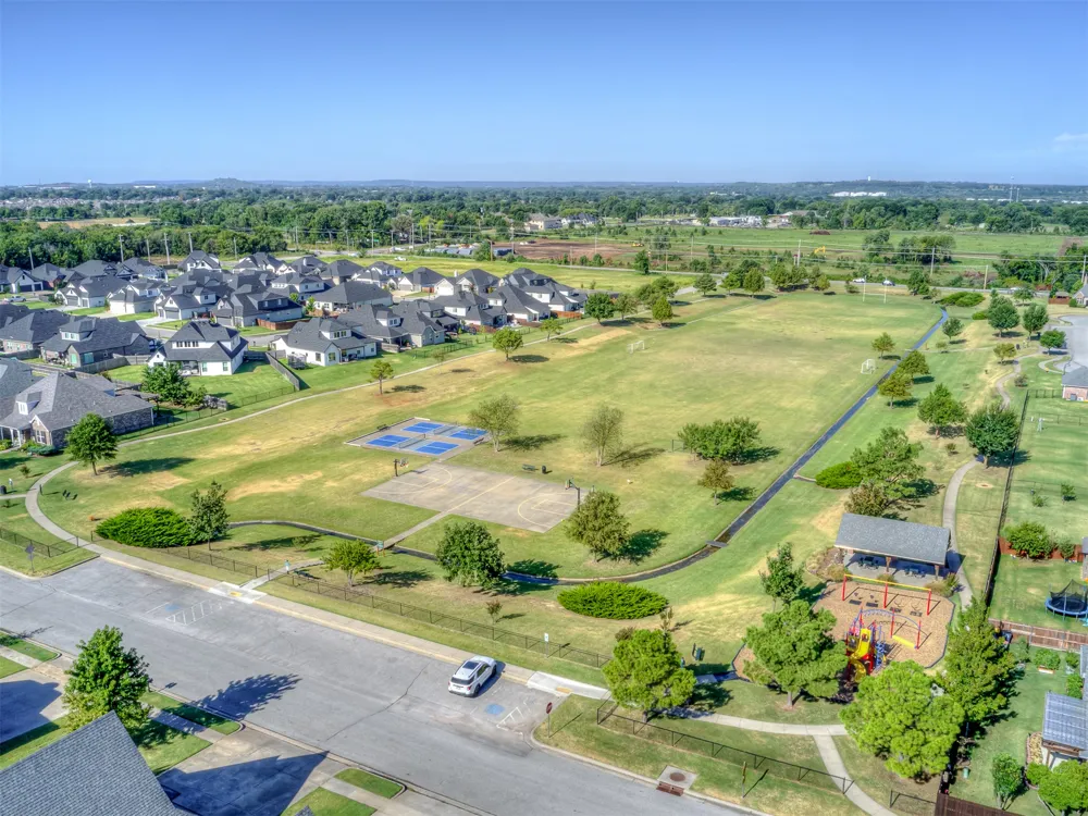616 E 126th Street S Jenks, OK 74037