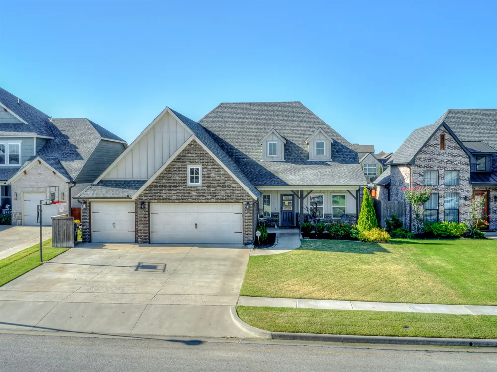 616 E 126th Street S Jenks, OK 74037