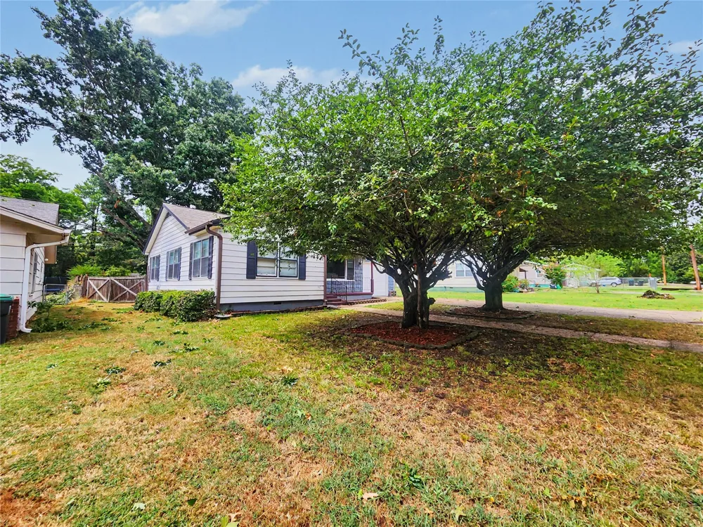 1100 S State Avenue Tahlequah, OK 74464