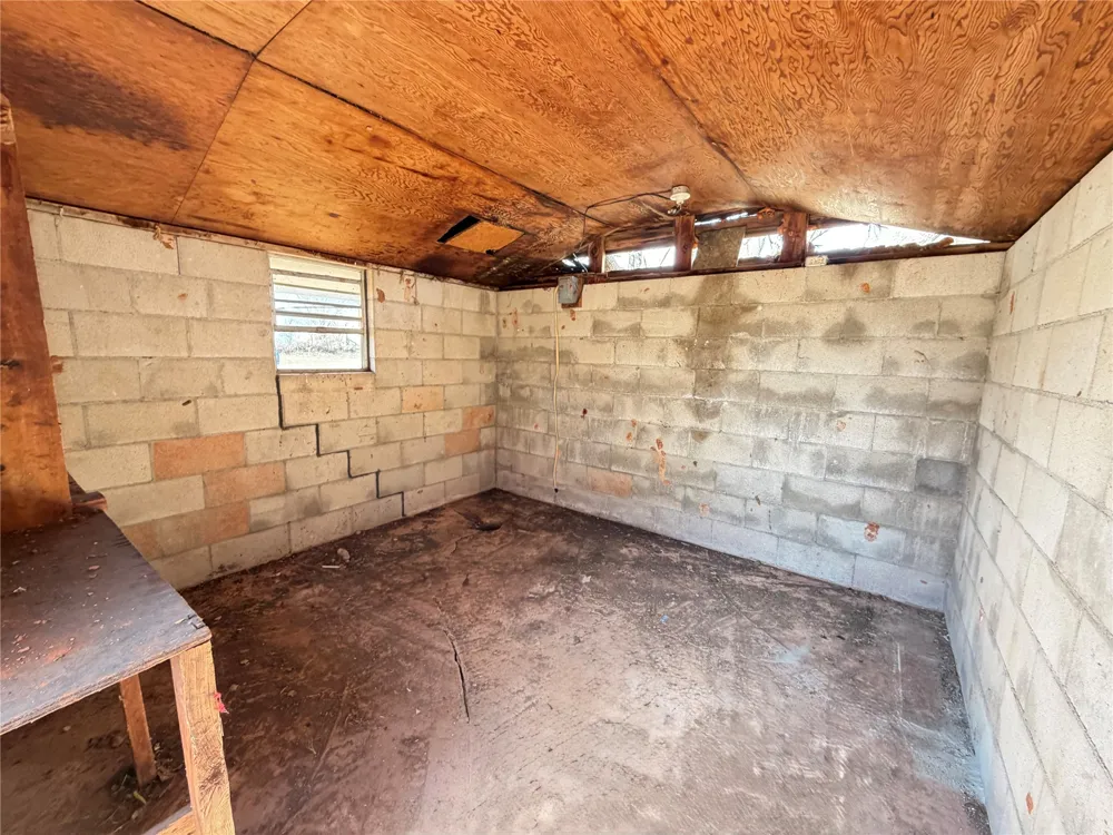 810048 S Main Street Agra, OK 74824