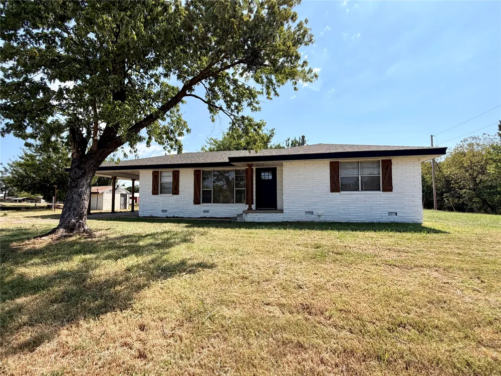 810048 S Main Street Agra, OK 74824