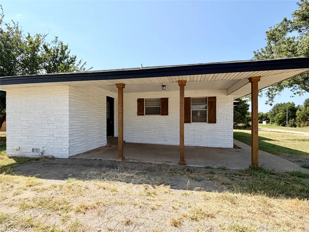 810048 S Main Street Agra, OK 74824
