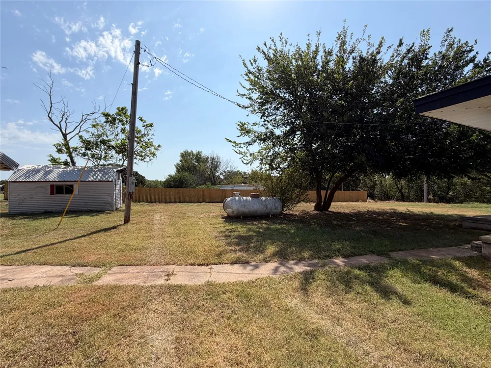 810048 S Main Street Agra, OK 74824