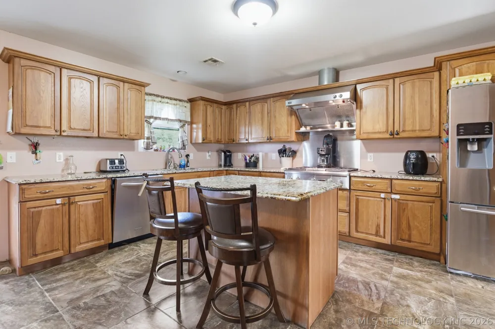68741 S 225 ROAD Wagoner, OK 74467
