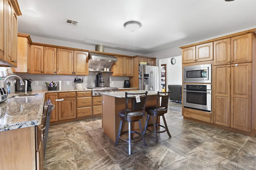 68741 S 225 ROAD Wagoner, OK 74467