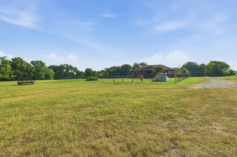 68741 S 225 ROAD Wagoner, OK 74467