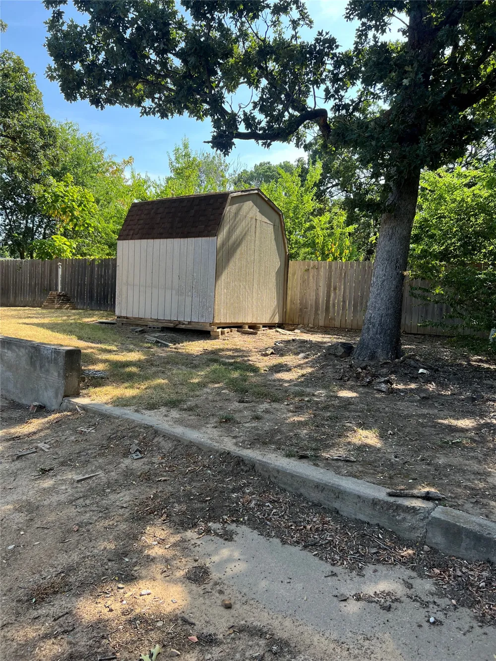 1802 Mockingbird McAlester, OK 74501