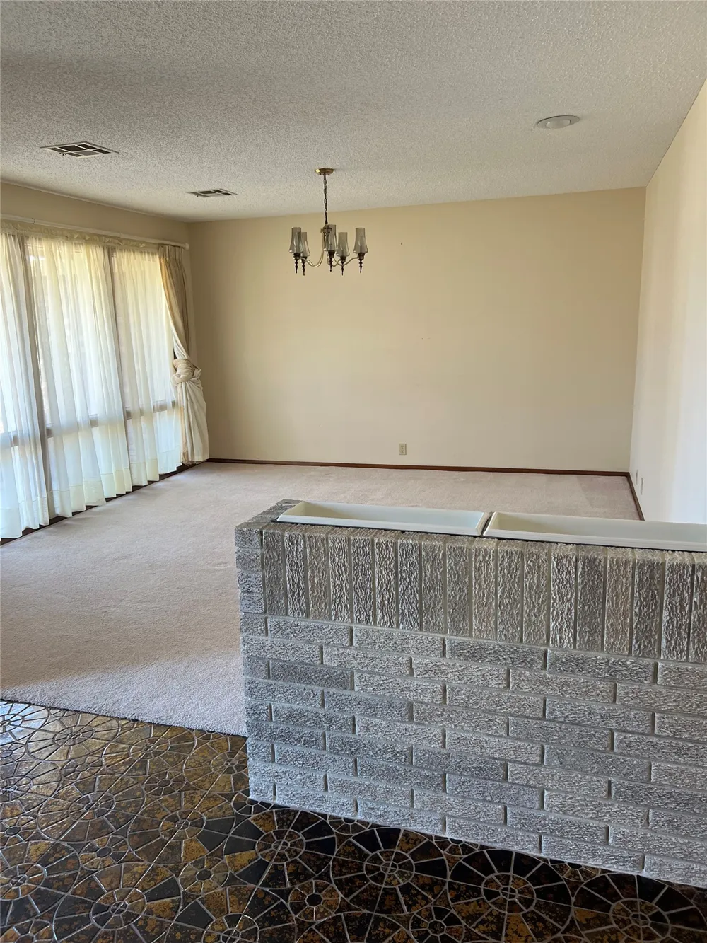 1802 Mockingbird McAlester, OK 74501
