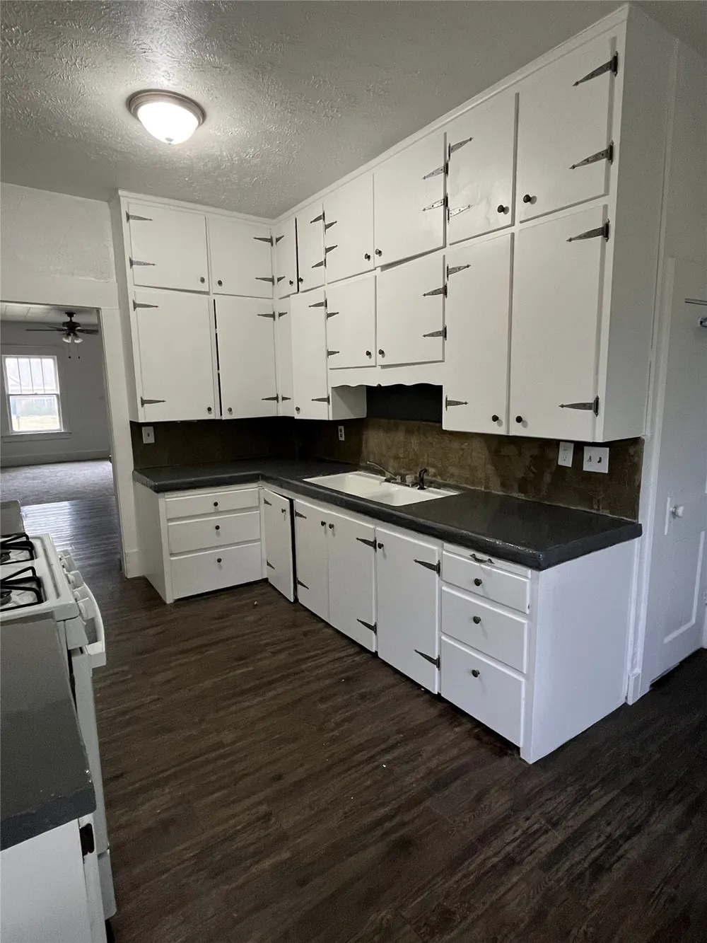 523 16th Ada, OK 74820