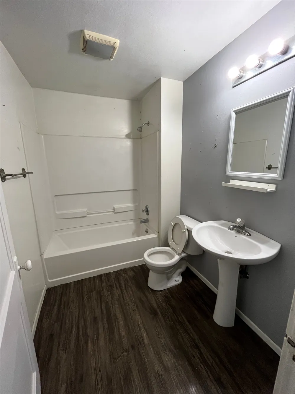 523 16th Ada, OK 74820