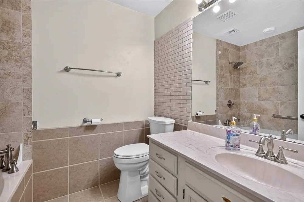 4640 SE Barlow Drive Bartlesville, OK 74006