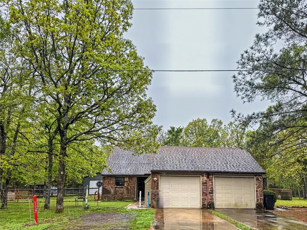 105 Summit Ridge Drive Tahlequah, OK 74464