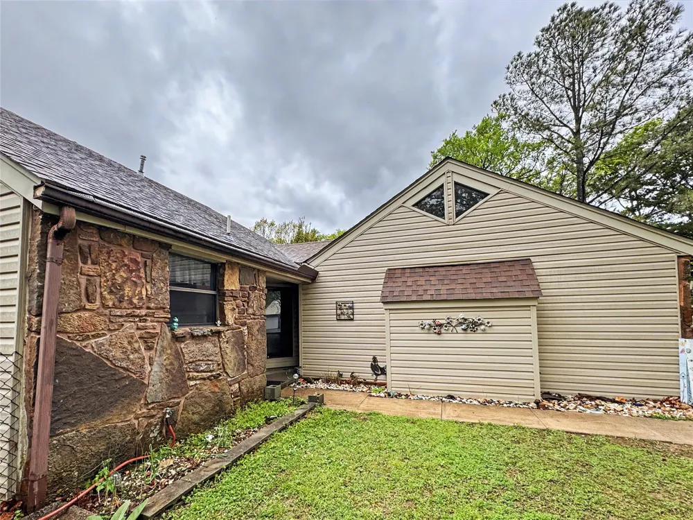 105 Summit Ridge Drive Tahlequah, OK 74464