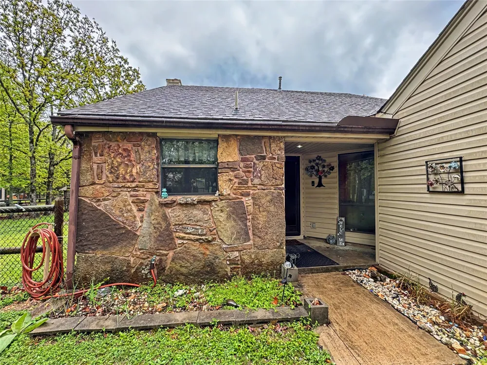 105 Summit Ridge Drive Tahlequah, OK 74464