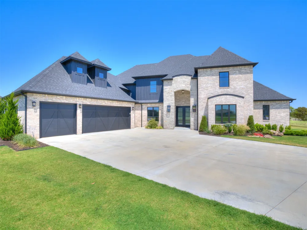 3211 E 169th Street S Bixby, OK 74008
