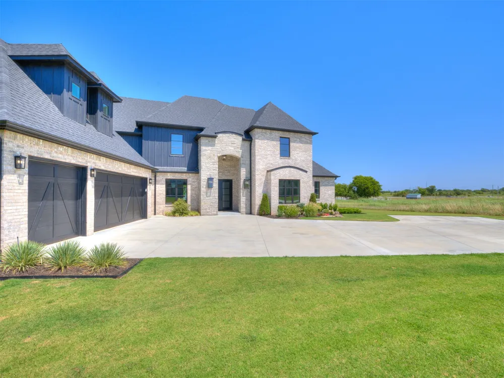 3211 E 169th Street S Bixby, OK 74008