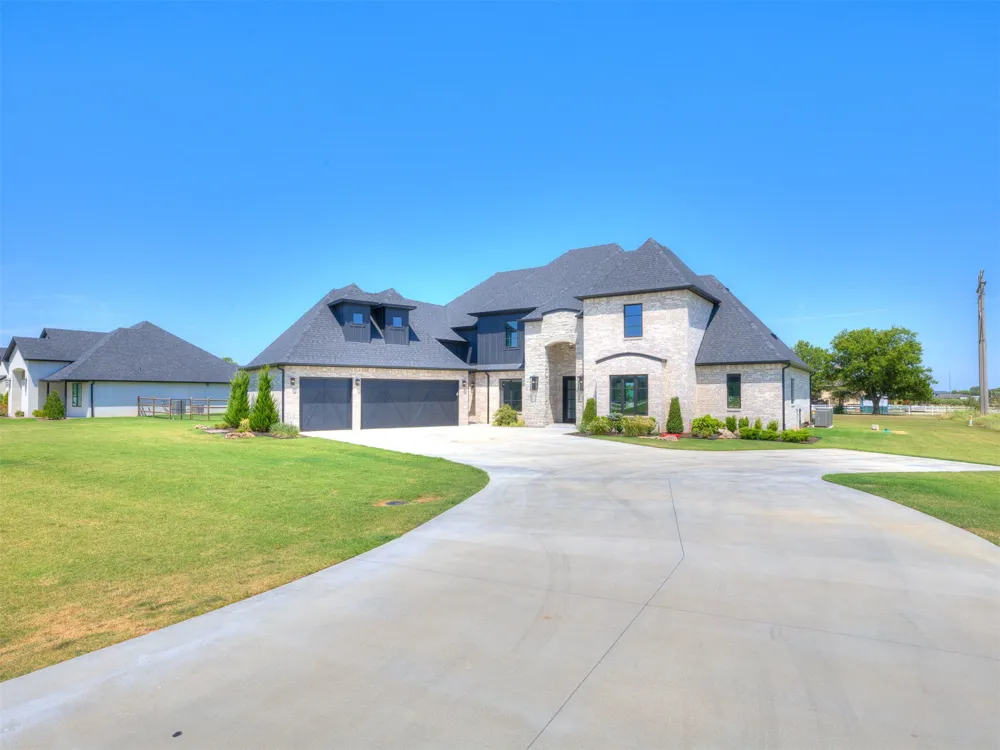 3211 E 169th Street S Bixby, OK 74008
