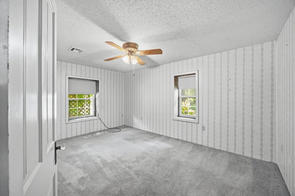 33 House Street Eufaula, OK 74432
