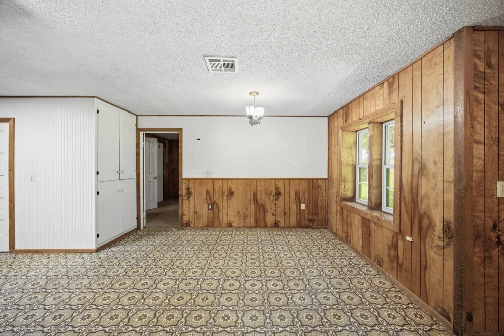 33 House Street Eufaula, OK 74432