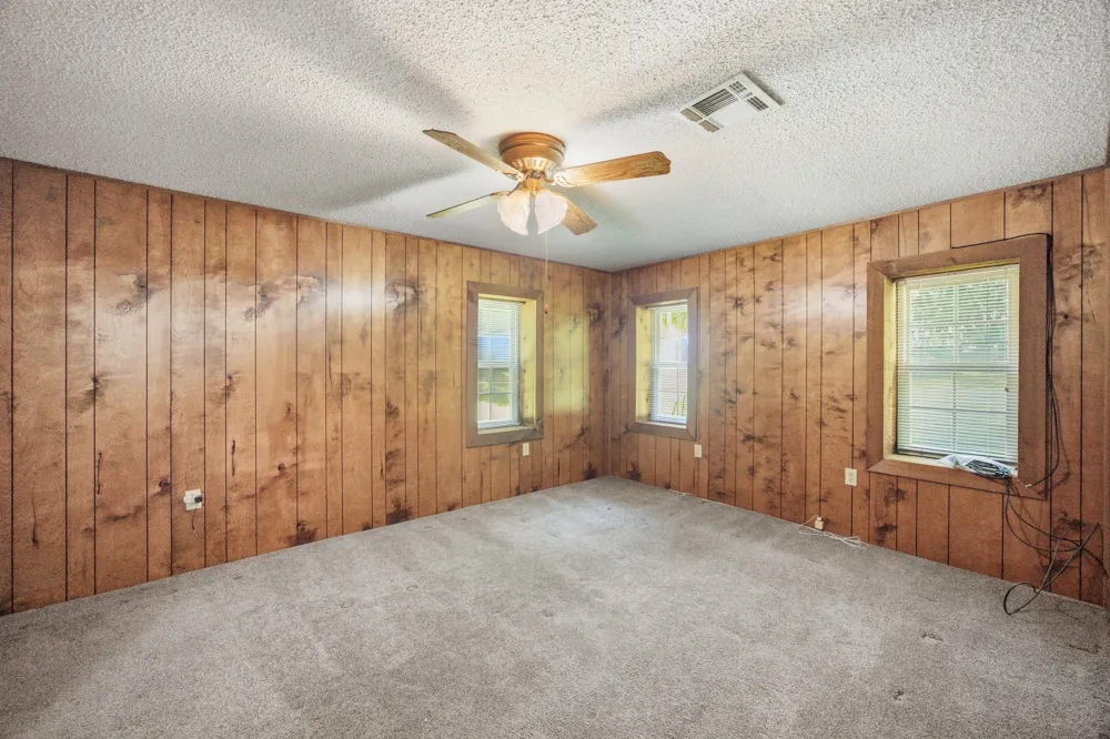 33 House Street Eufaula, OK 74432