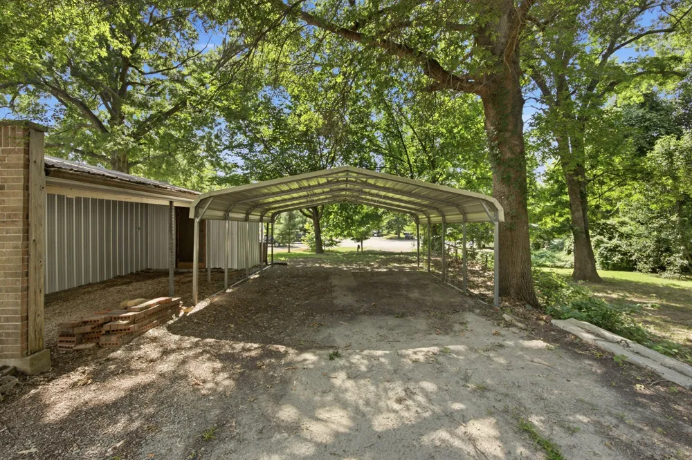 33 House Street Eufaula, OK 74432