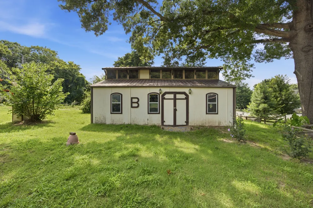 33 House Street Eufaula, OK 74432