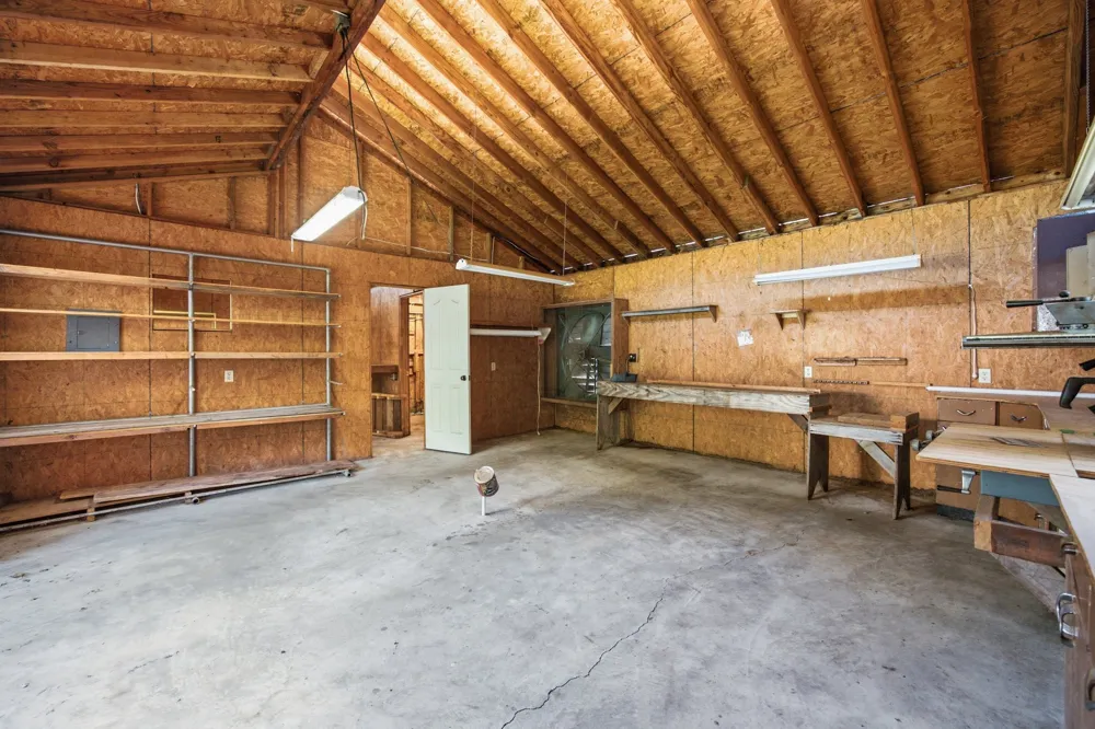 33 House Street Eufaula, OK 74432