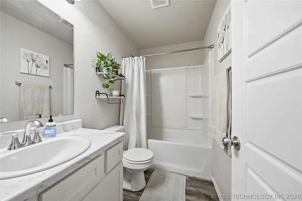 1510 E Urbana Street Broken Arrow, OK 74012